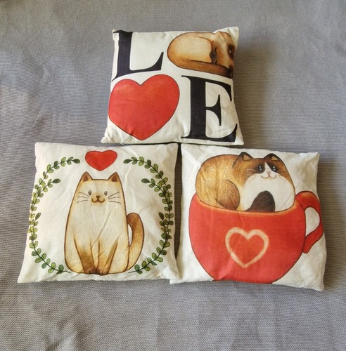 Small cushions with - "love, cat"