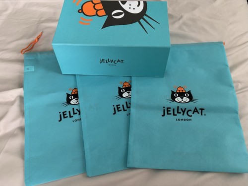 Jelly cat box and dust - cat,